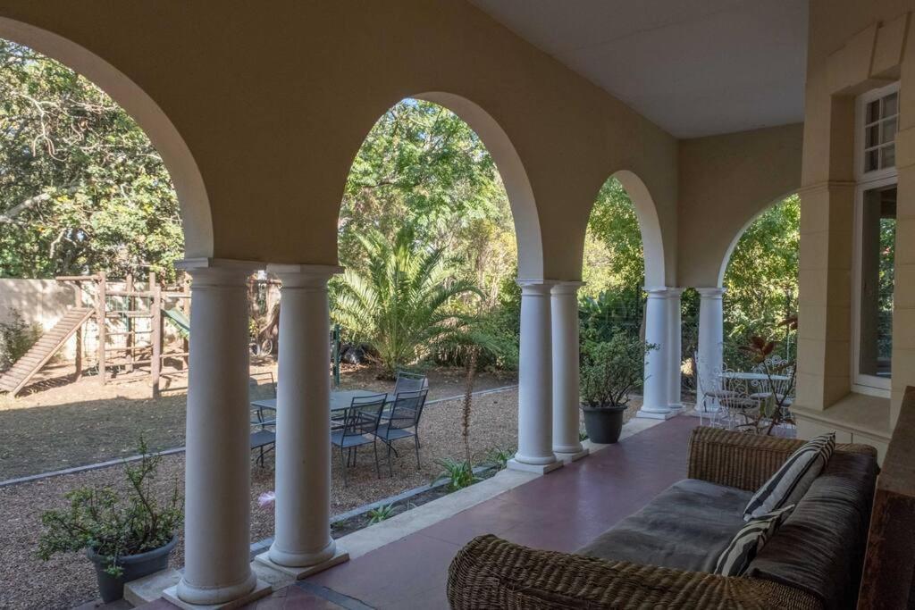 Spacious In Rondebosch * Cape Town