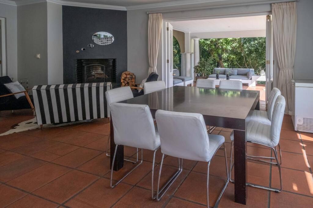 Spacious In Rondebosch Holiday home *
