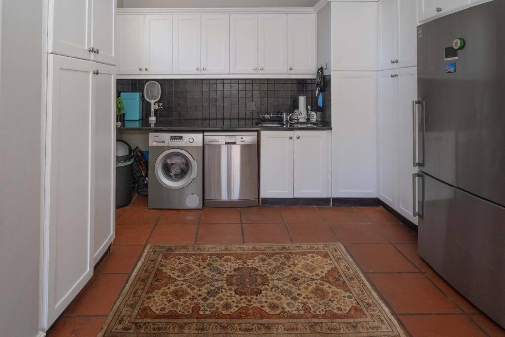 Spacious In Rondebosch Cape Town