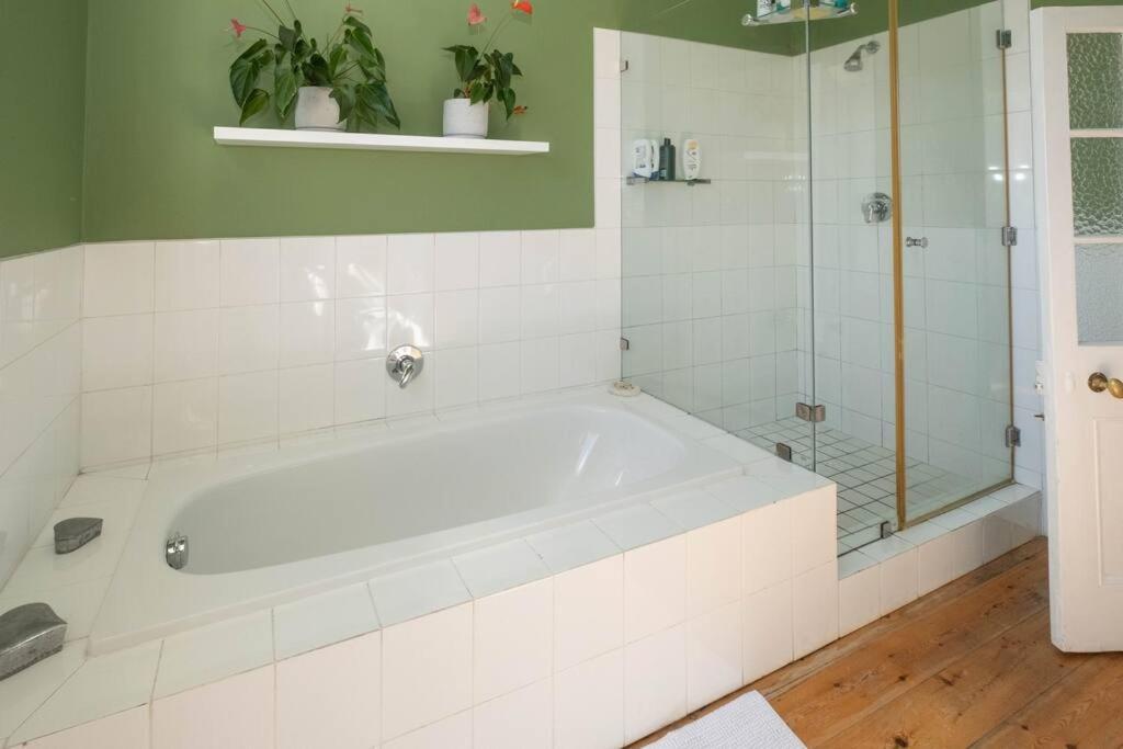 Spacious In Rondebosch Holiday home