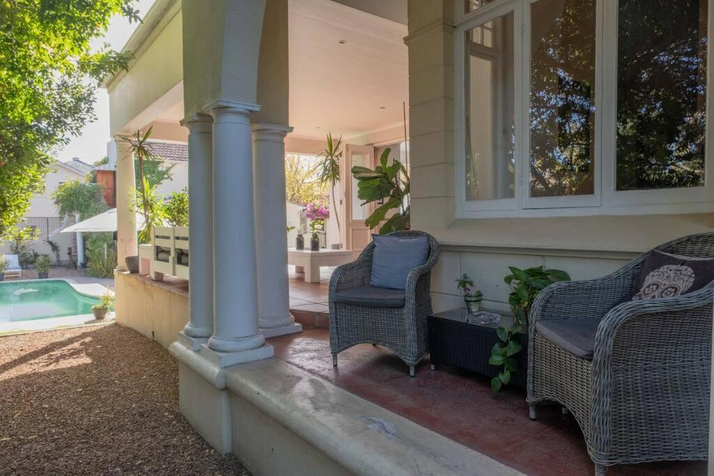 Spacious In Rondebosch * Cape Town
